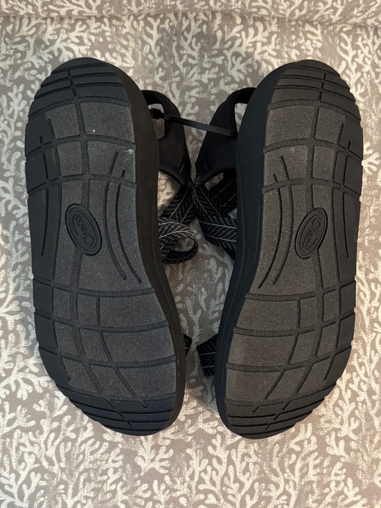 Chaco Sandals.  NWT.  Men\'s size 11.  Waterproof. Black main image 4